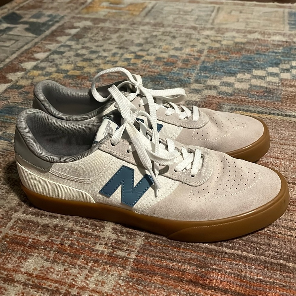 New Balance 272
